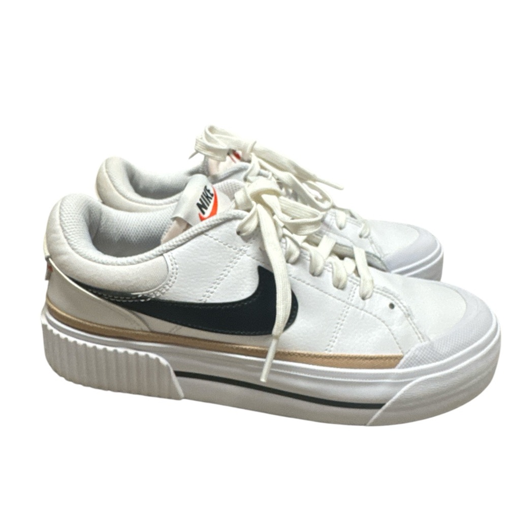 Nike Women's Court Legacy Lift Sneakers Sz. 7.5